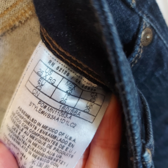 GUESS JEANS Cropped-NEW* ! - Picture 5 of 6